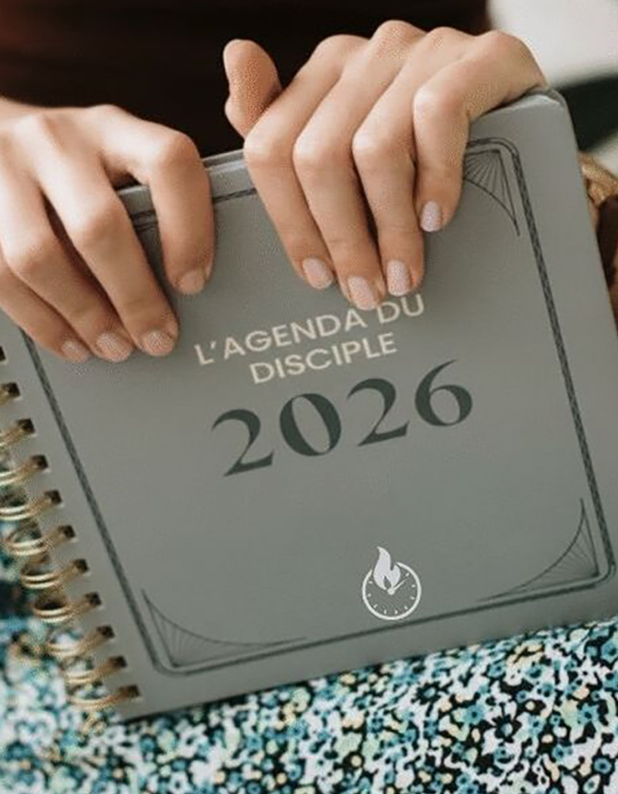 896x1152_A-propos-e1763392587536